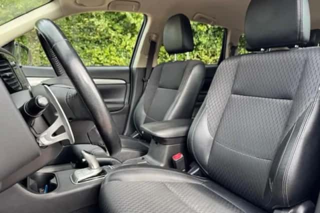 Mitsubishi Outlander (2014) thumbnail 7