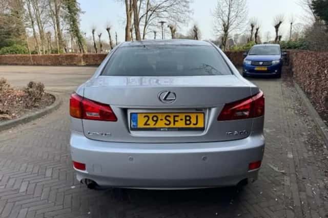 Lexus IS (2005) thumbnail 20