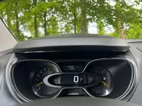 Renault Captur (2015) thumbnail 11