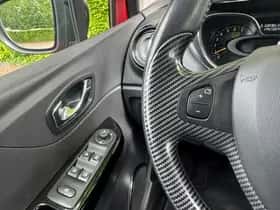 Renault Captur (2015) thumbnail 17