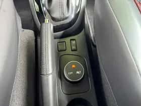 Renault Captur (2015) thumbnail 19