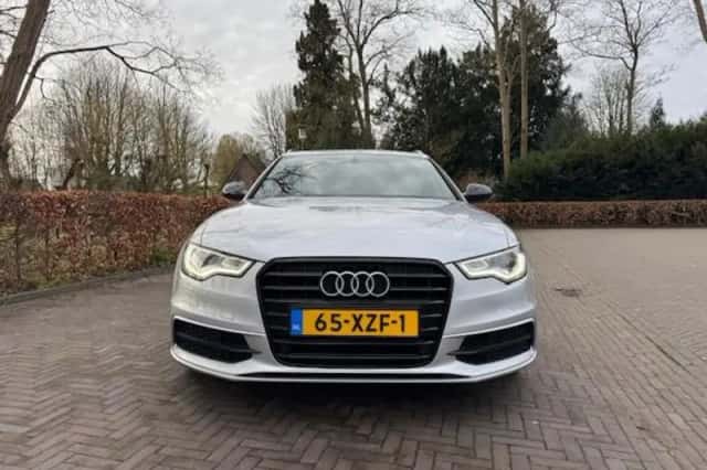 Audi A6 (2012) thumbnail 2