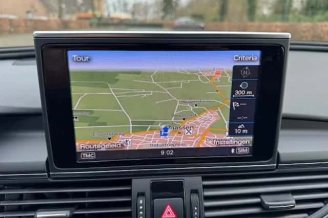Audi A6 (2012) thumbnail 17