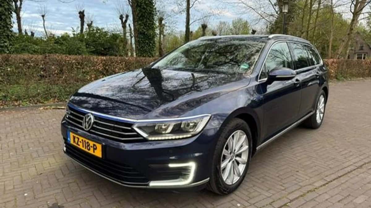 Volkswagen Passat — foto 1