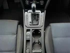 Volkswagen Passat thumbnail 16