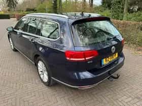 Volkswagen Passat thumbnail 4