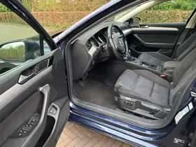 Volkswagen Passat thumbnail 5