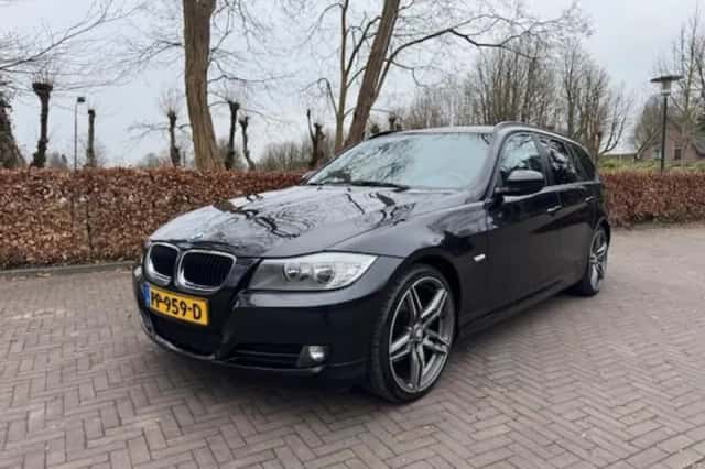 BMW 3-Serie (2011) thumbnail 1