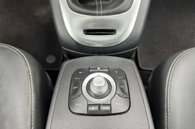 Renault Scénic (2013) thumbnail 15