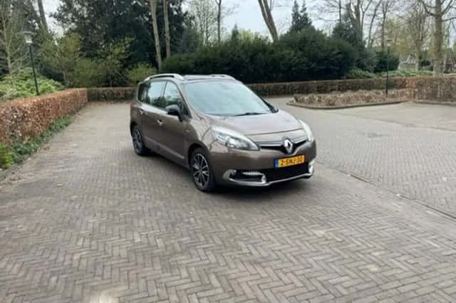 Renault Scénic (2013) thumbnail 27