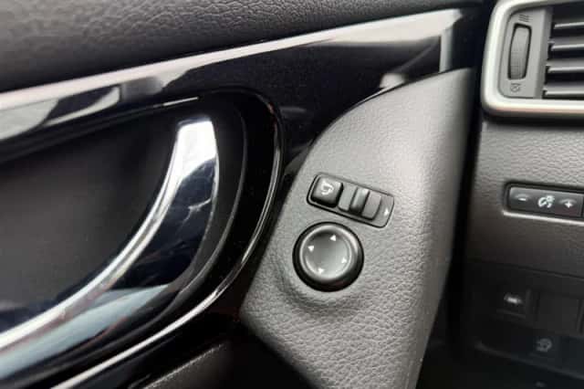 Nissan Qashqai (2017) thumbnail 21