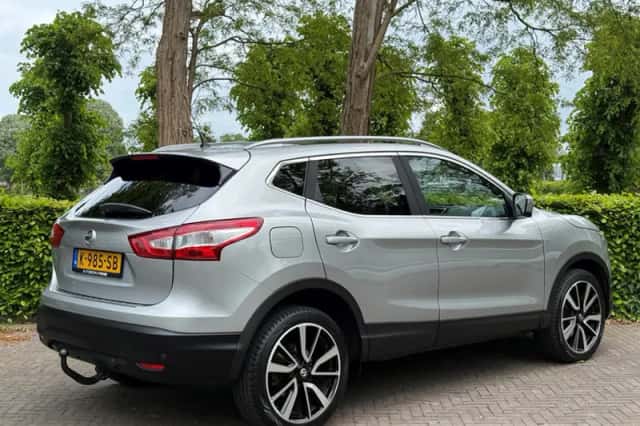 Nissan Qashqai (2017) thumbnail 4