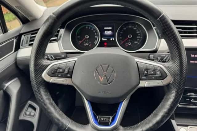 Volkswagen Passat (2021) thumbnail 11