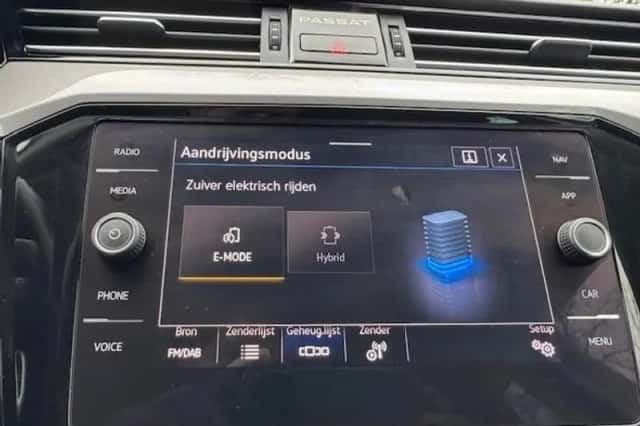 Volkswagen Passat (2021) thumbnail 17