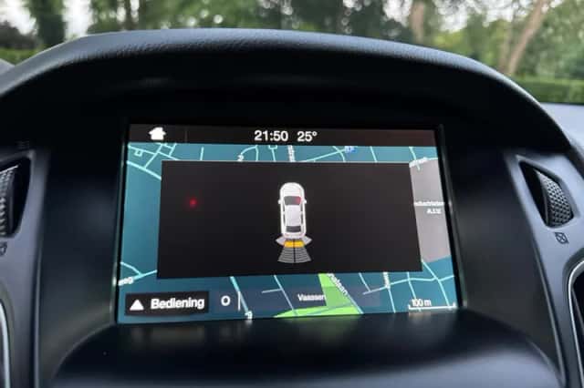 Ford Focus (2016) thumbnail 16