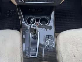 BMW X3 (2012) thumbnail 12