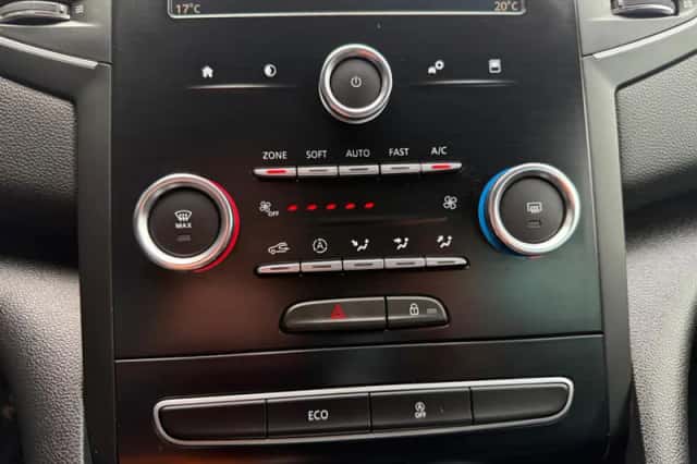 Renault Mégane (2018) thumbnail 16