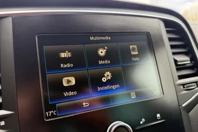 Renault Mégane (2018) thumbnail 21