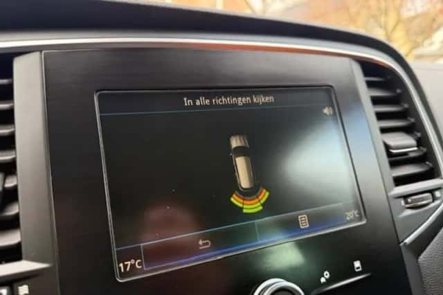 Renault Mégane (2018) thumbnail 24