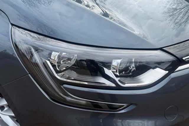 Renault Mégane (2018) thumbnail 4