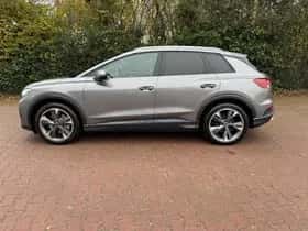 Audi Q4 e-tron (2021) thumbnail 3
