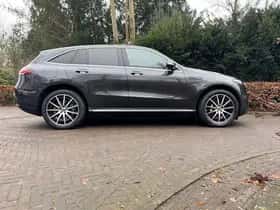 Mercedes-Benz EQC (2020) thumbnail 24