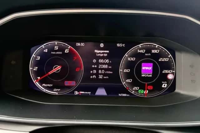 SEAT Leon (2021) thumbnail 11
