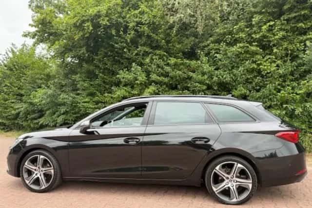 SEAT Leon (2021) thumbnail 3