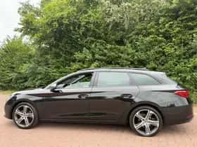 SEAT Leon (2021) thumbnail 3