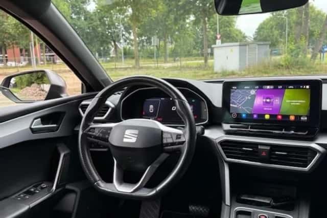 SEAT Leon (2021) thumbnail 7