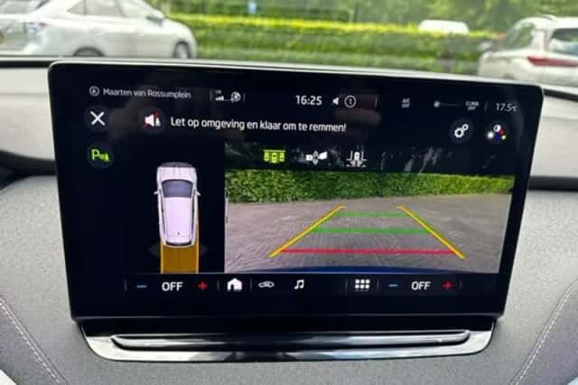 Škoda Enyaq (2021) thumbnail 17
