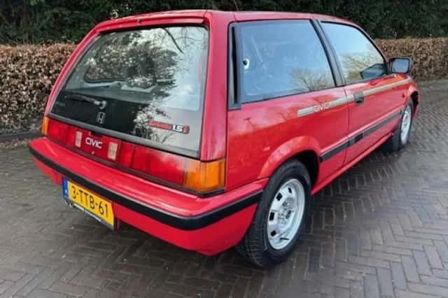 Honda Civic (1986) thumbnail 18