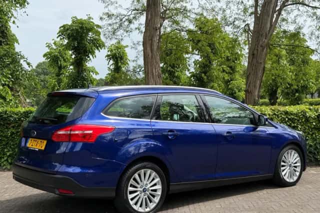 Ford Focus (2015) thumbnail 2