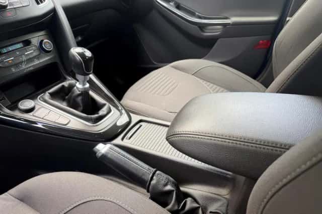 Ford Focus (2015) thumbnail 17