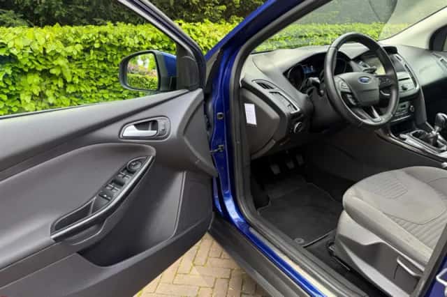 Ford Focus (2015) thumbnail 8