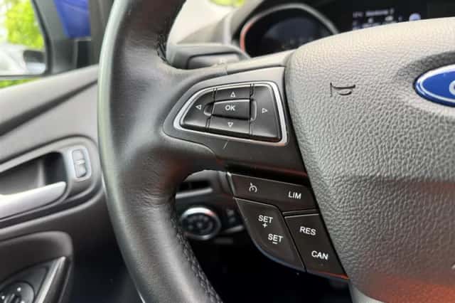Ford Focus (2015) thumbnail 10