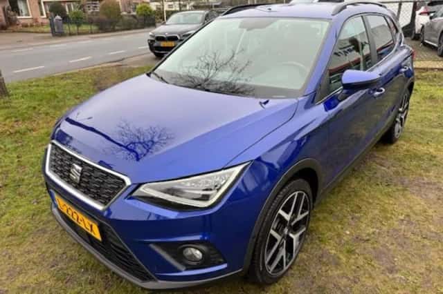 SEAT Arona (2021) thumbnail 3
