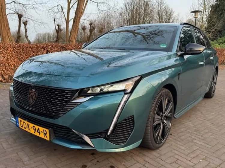 Peugeot 308 (2022) — foto 1