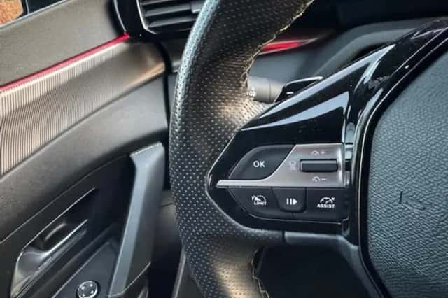 Peugeot 308 (2022) thumbnail 13