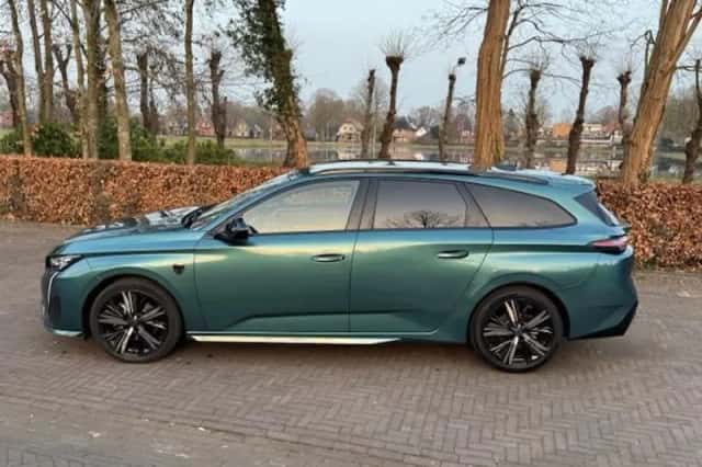 Peugeot 308 (2022) thumbnail 4