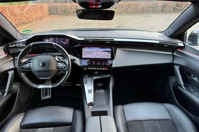 Peugeot 308 (2022) thumbnail 9