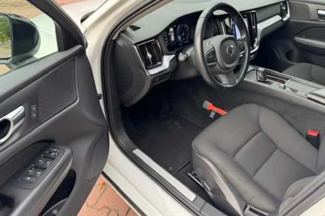Volvo V60 (2020) thumbnail 4