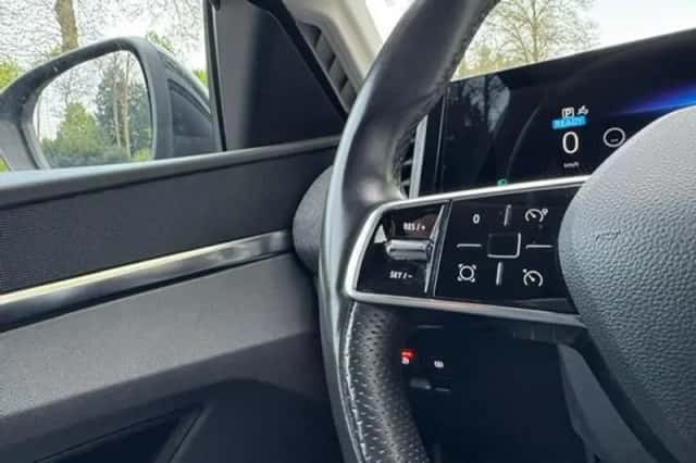 Renault Mégane E-Tech (2023) thumbnail 11