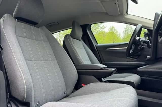 Renault Mégane E-Tech (2023) thumbnail 21