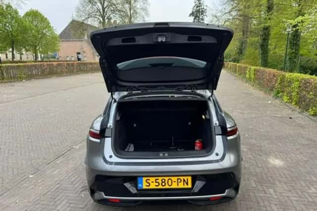 Renault Mégane E-Tech (2023) thumbnail 22