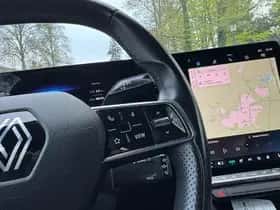 Renault Mégane E-Tech (2023) thumbnail 10