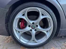 Alfa Romeo Giulia (2019) thumbnail 26