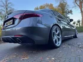 Alfa Romeo Giulia (2019) thumbnail 32