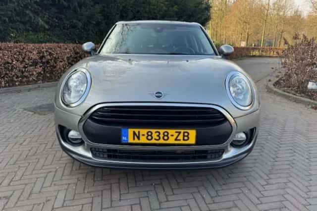 MINI Clubman (2018) thumbnail 2