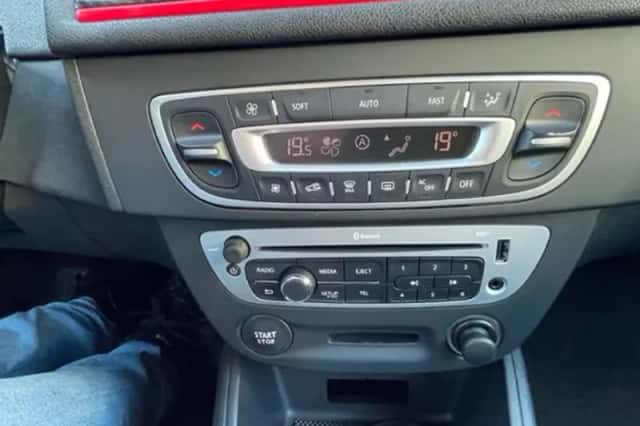 Renault Mégane (2012) thumbnail 11